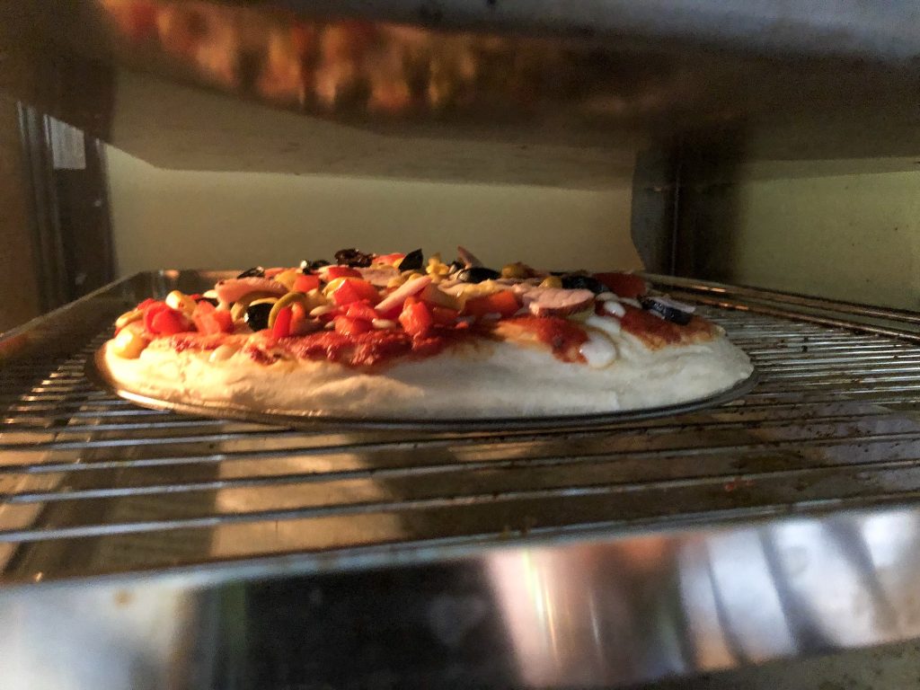 Przepis na najlepszą pizzę podczas pieczenia