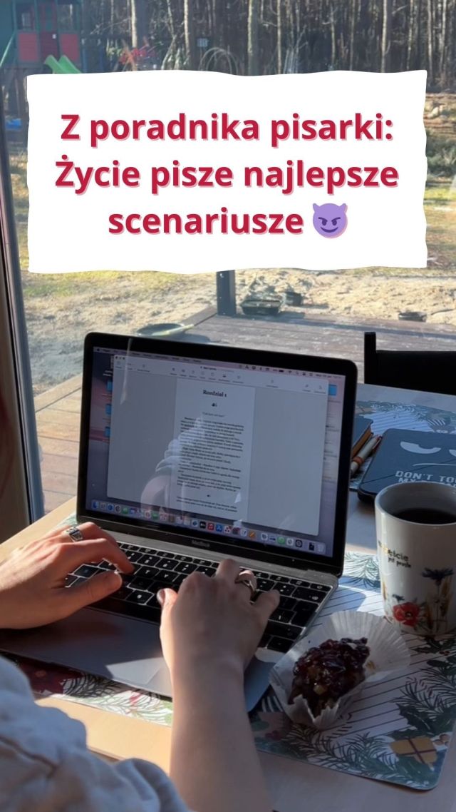 Uważaj o co prosisz, bo możesz to dostać 🙈🙊 Nie wiem, czy Tobie się też tak zdarza, ale mi często los (?) podsyła rozwiązania moich "problemów". Od czasów nastoletnich marzyłam, żeby pisać powieści. Nie wiedziałam, jak się za to zabrać. Jak stworzyć/wymyślić odpowiednio zajebistą historię, którą ludzie będą chcieli czytać? Gdzie szukać inspiracji? Na moje problemy już drugi raz odpowiada samo życie. Raz trochę zignorowałam jego odpowiedź i nie skończyłam pisać historii. Tym razem nie zamierzam popełnić tego samego błędu 😏 #pisarka #pisarskibackstage #pisarstwo #samożycie #samozycie #lekcjazycia #lekcjażycia #relacjedamskomęskie #powieść #powieśćpsychoterapeutyczna #pisarskieżycie